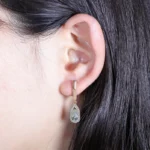 Sky-blue topaz waterdrop earring - Image 2